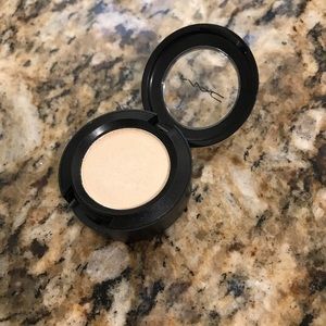MAC Eyeshadow Nylon Frost